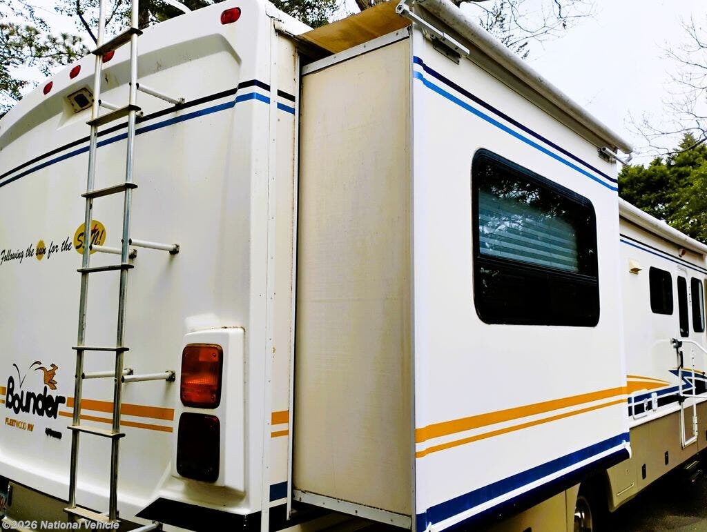 2003 Fleetwood Bounder 32W - Used Class A For Sale by National Vehicle in Manteo, North Carolina