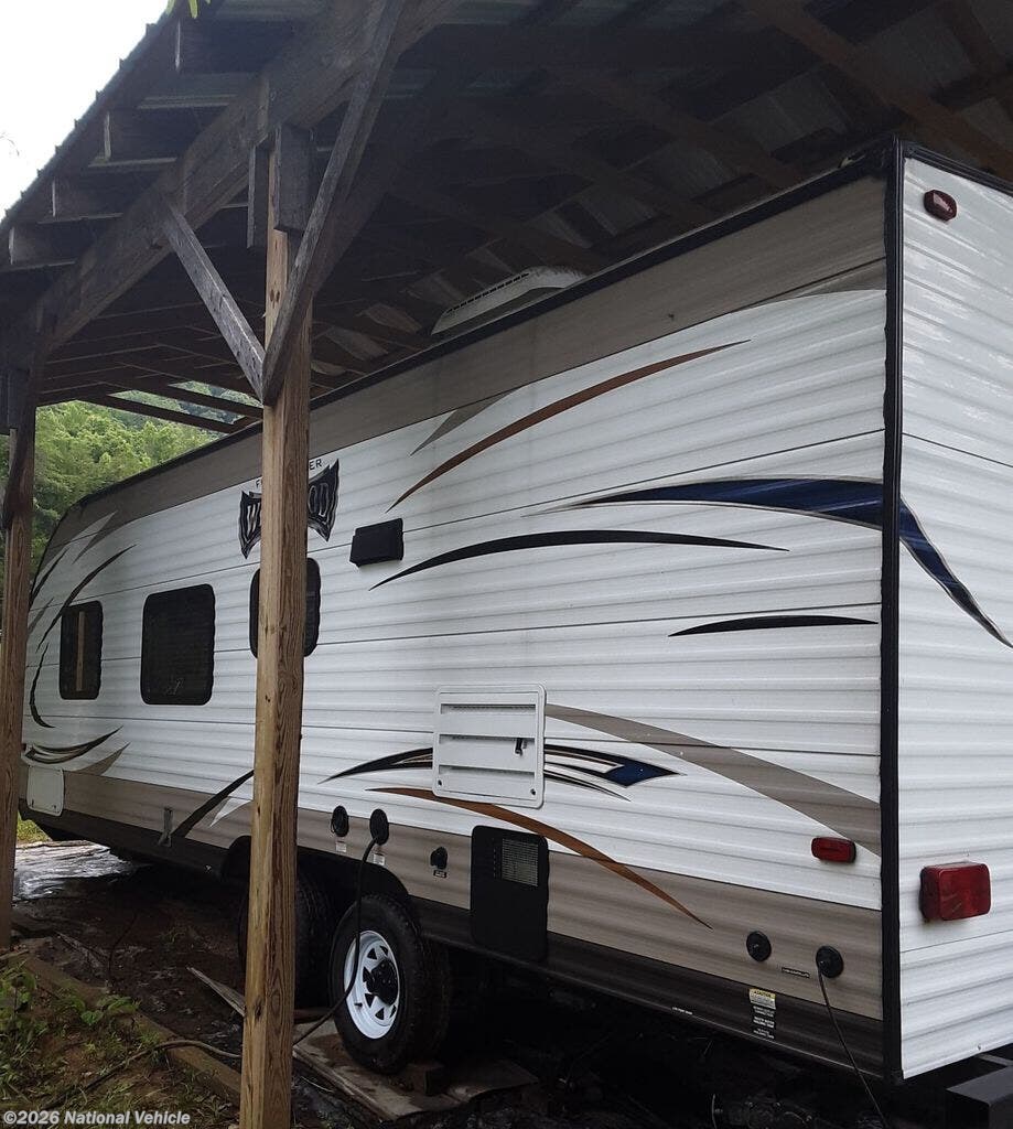Used 2016 Forest River Wildwood X-Lite 241QBXL available in Blackwater, Virginia
