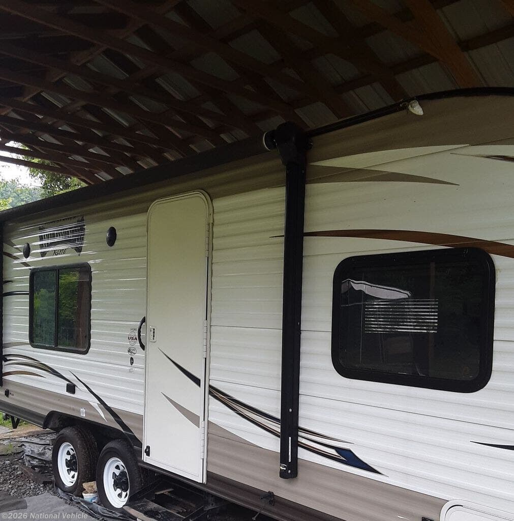 2016 Forest River Wildwood X-Lite 241QBXL - Used Travel Trailer For Sale by National Vehicle in Blackwater, Virginia