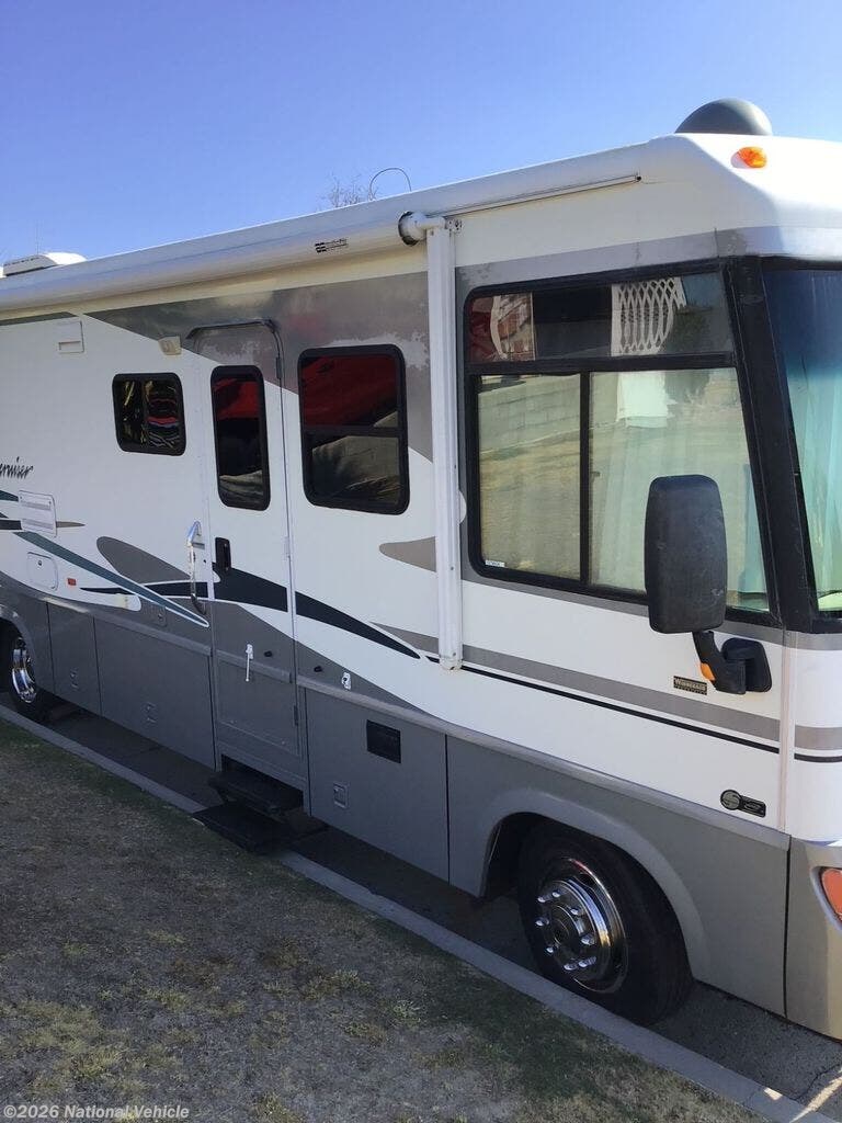 2004 Itasca Suncruiser 33V - Used Class A For Sale by National Vehicle in Bakersfield, California