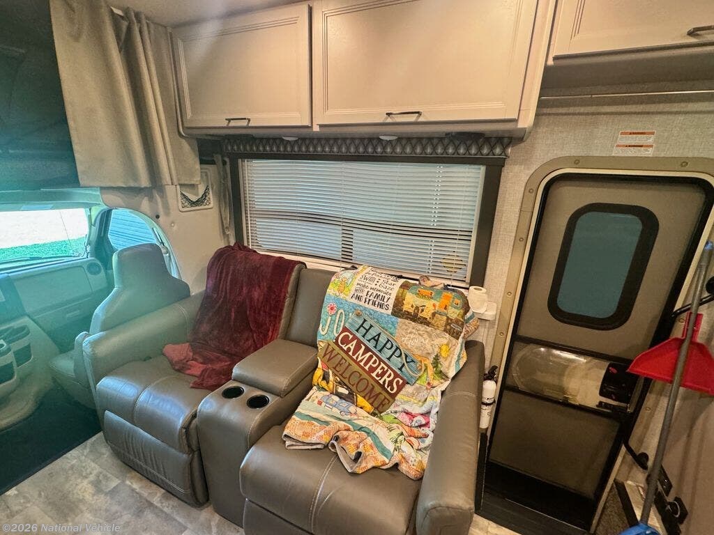 2021 Quantum WS31 by Thor Motor Coach from National Vehicle in West Palm Beach, Florida