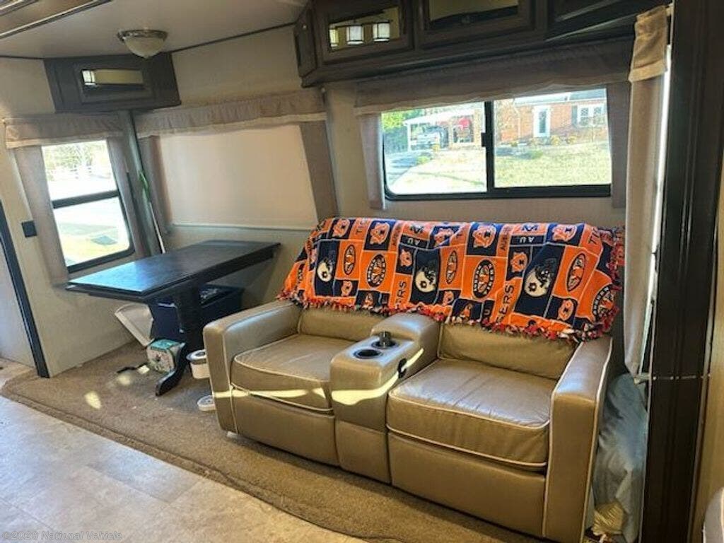 2018 Palomino Columbus Compass 377MBC - Used Fifth Wheel For Sale by National Vehicle in Kingsport, Tennessee