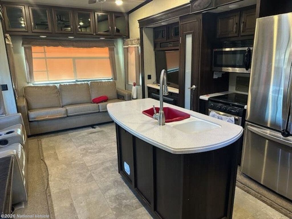 2018 Columbus Compass 377MBC by Palomino from National Vehicle in Kingsport, Tennessee