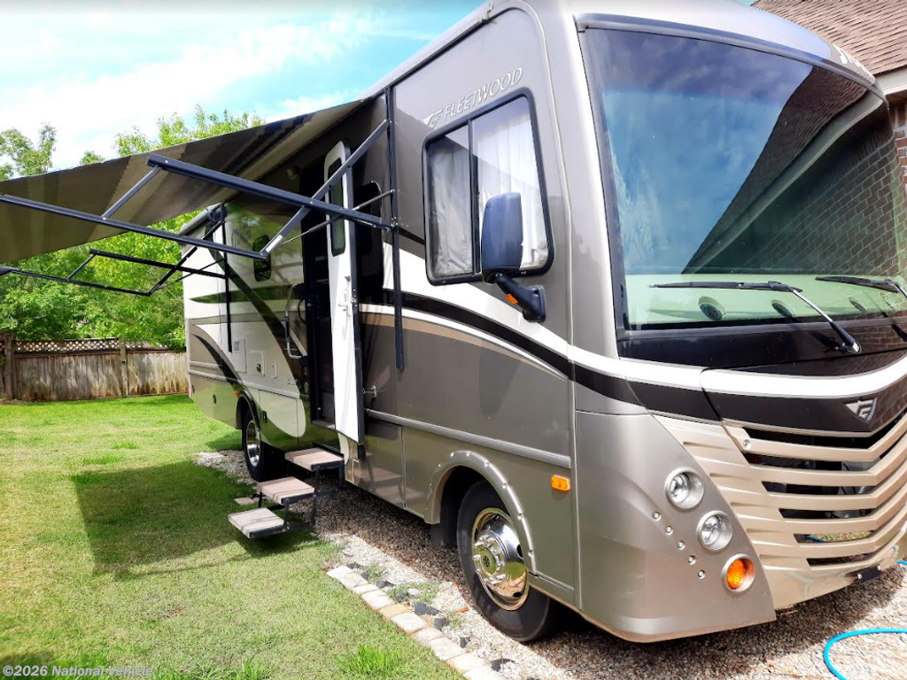 2016 Fleetwood Storm 30L - Used Class A For Sale by National Vehicle in Gulf Port, Mississippi
