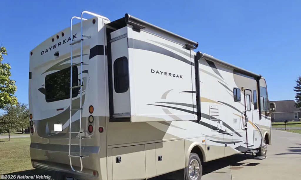 2013 Thor Motor Coach Daybreak 32HD - Used Class A For Sale by National Vehicle in Pryor, Oklahoma