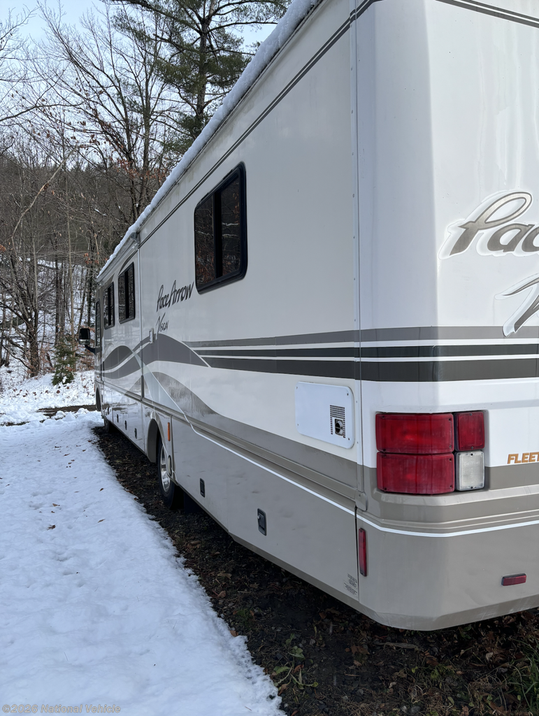 Used 2000 Fleetwood Pace Arrow Vision 36B available in Sharon, Vermont