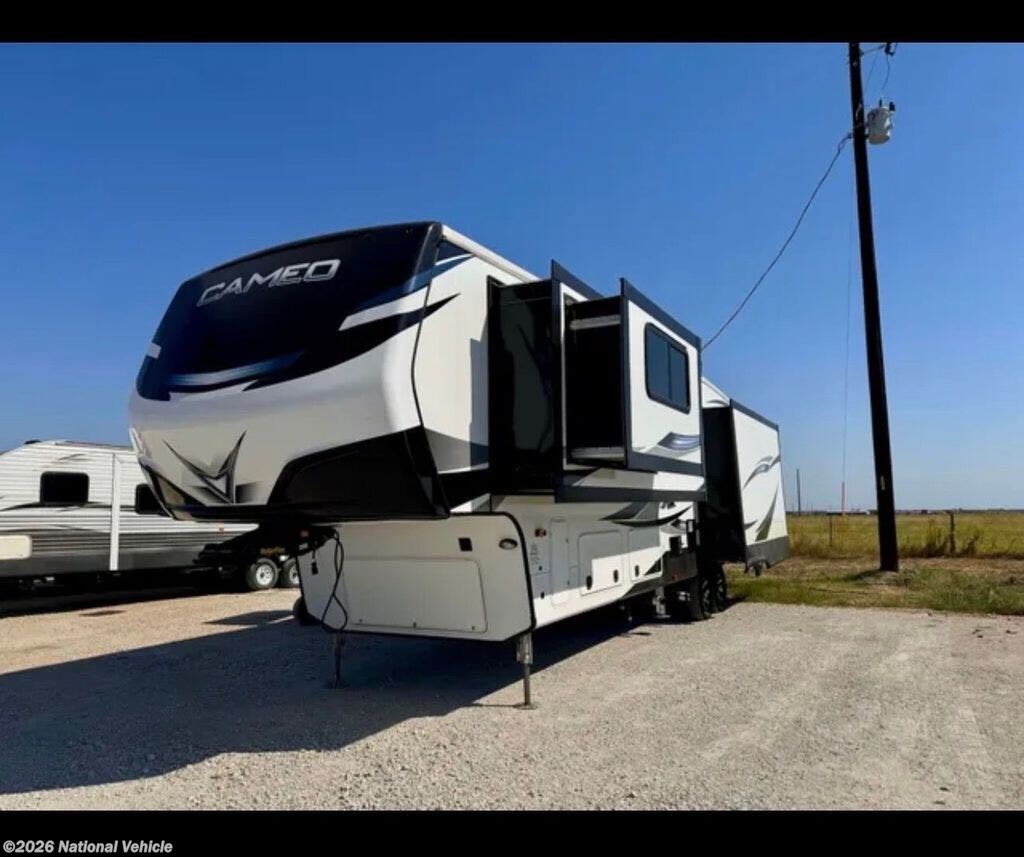 2021 CrossRoads Cameo 3891MK - Used Fifth Wheel For Sale by National Vehicle in Magnolia, Texas