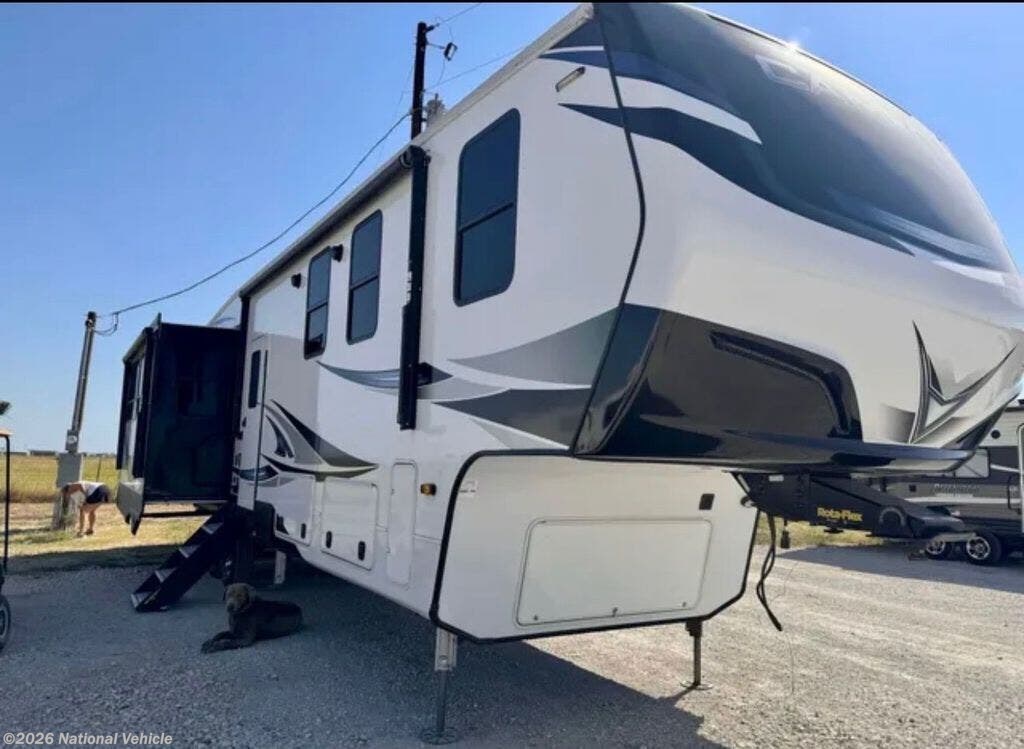 2021 Cameo 3891MK by CrossRoads from National Vehicle in Magnolia, Texas