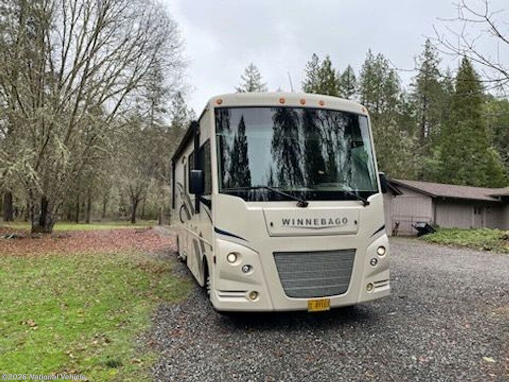 Used 2018 Winnebago Sunstar 31BE available in Grants Pass, Oregon