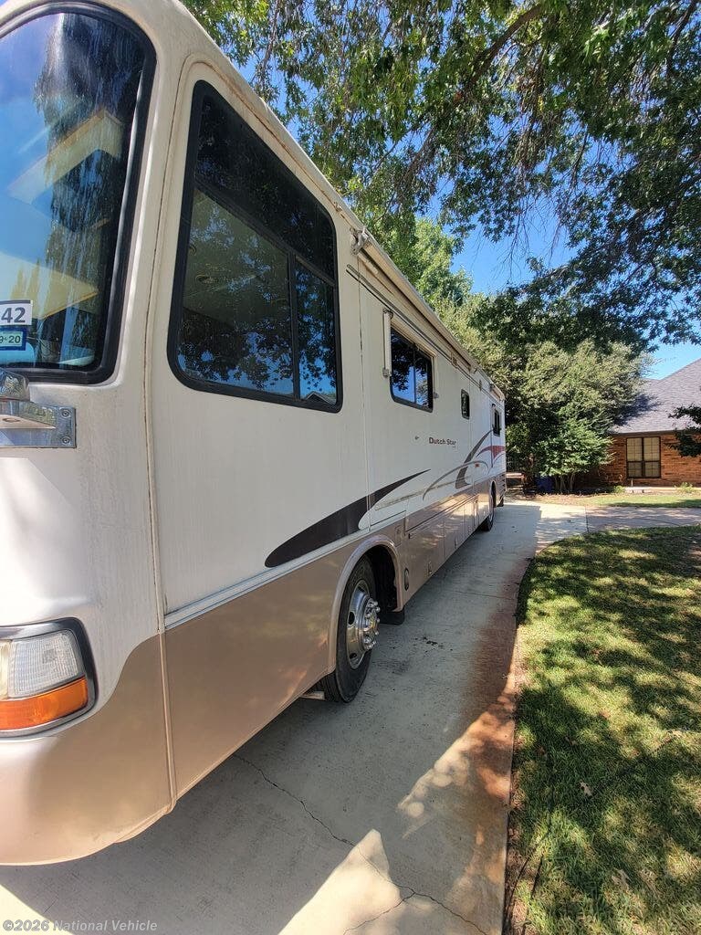 2001 Dutch Star 3891 by Newmar from National Vehicle in Colleyville, Texas