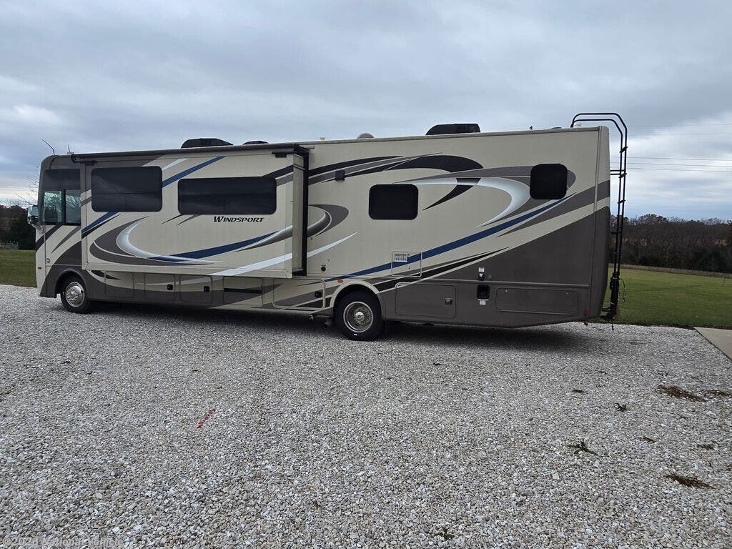 Used 2019 Thor Motor Coach Windsport 35M available in New Bloomfield, Missouri