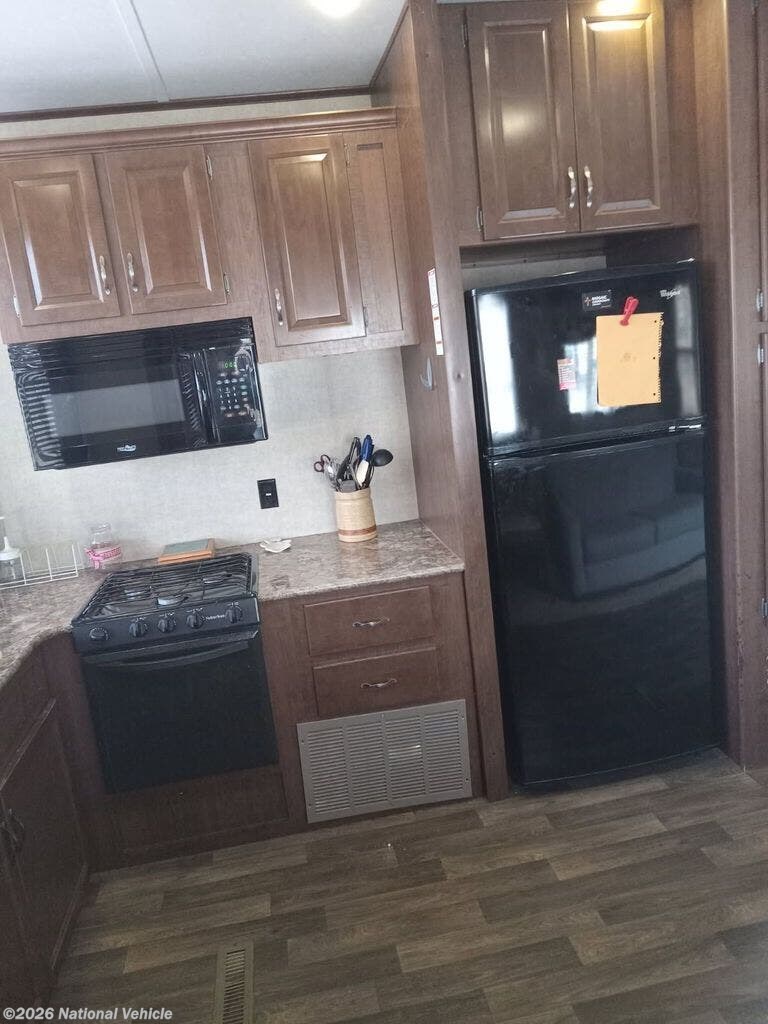 2016 Retreat 39BHTS by Keystone from National Vehicle in Seneca, Illinois