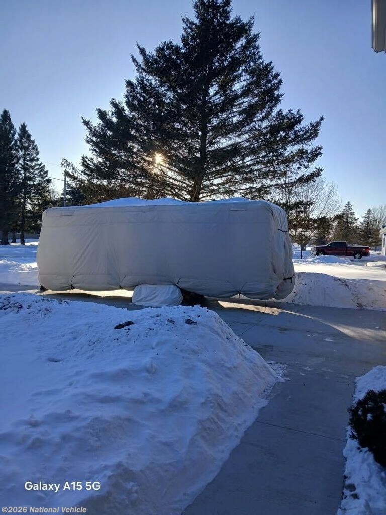 2008 Forest River Flagstaff Super Lite 26FS - Used Travel Trailer For Sale by National Vehicle in Antigo, Wisconsin