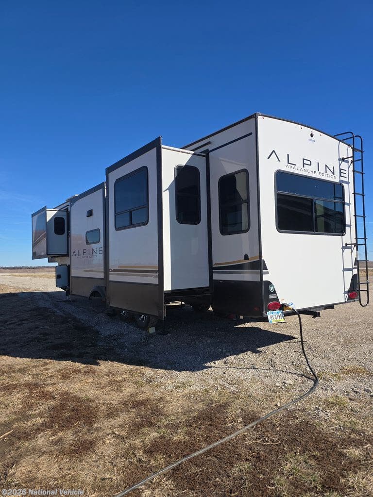 2024 Keystone Avalanche 338GK - Used Fifth Wheel For Sale by National Vehicle in Macedonia, Iowa