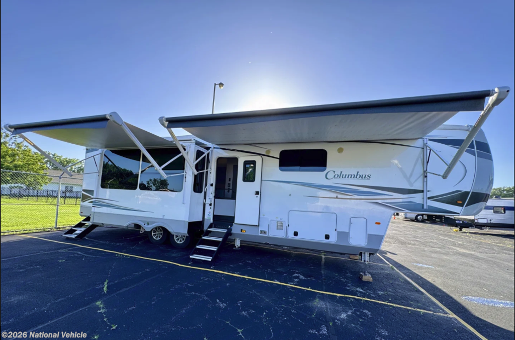 2023 Palomino Columbus 384RK - Used Fifth Wheel For Sale by National Vehicle in Hermansville, Michigan