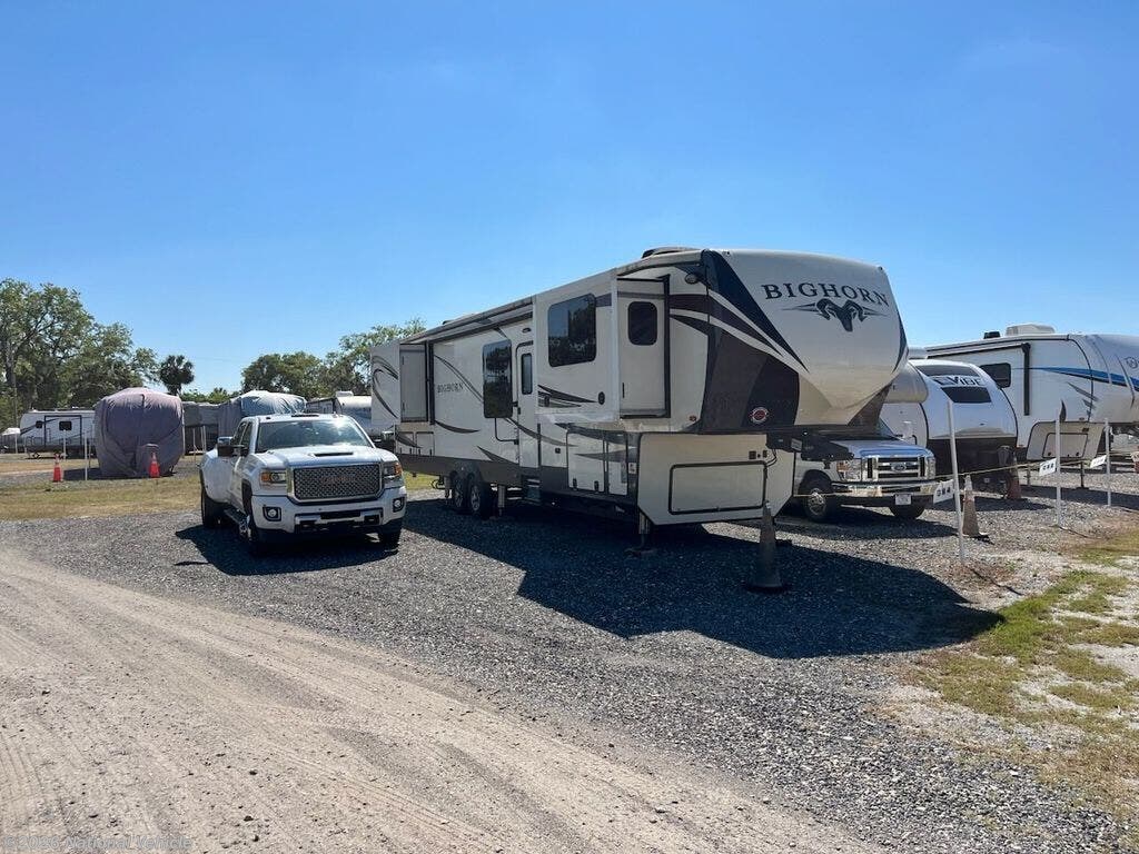 2018 Heartland Bighorn 3750FL - Used Fifth Wheel For Sale by National Vehicle in Ruskin, Florida