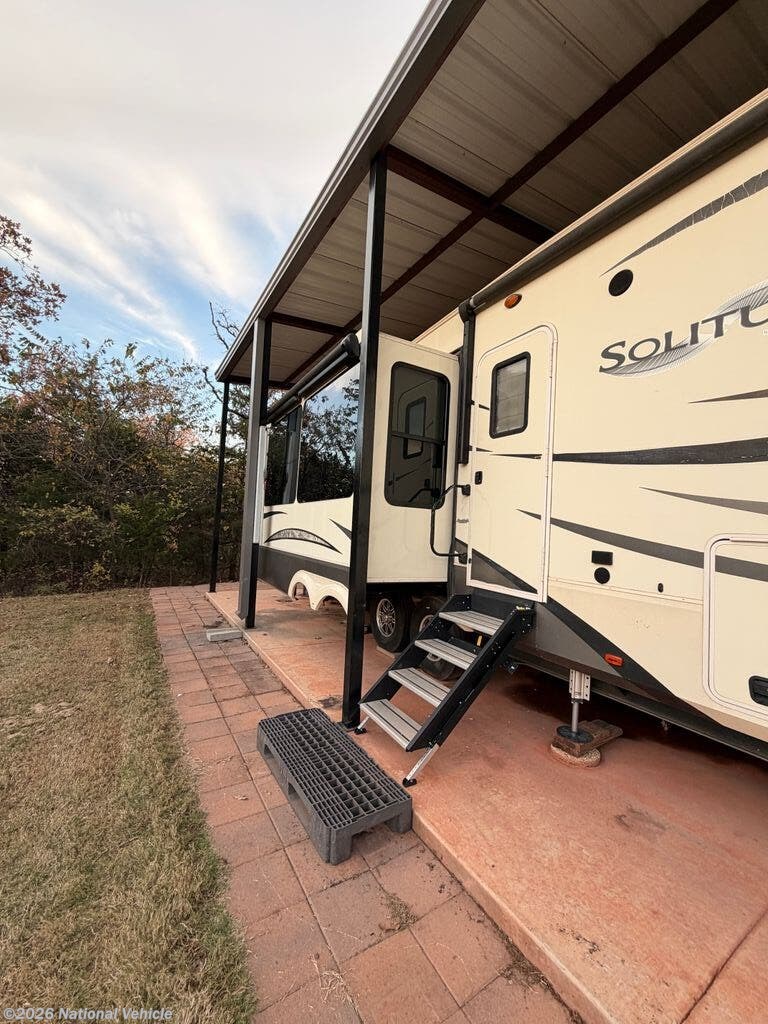 2018 Grand Design Solitude 310GK-R - Used Fifth Wheel For Sale by National Vehicle in Harrah, Oklahoma