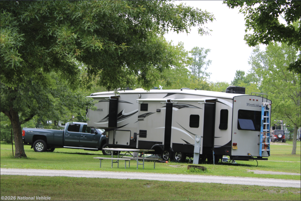 2015 Keystone Montana High Country 343RL - Used Fifth Wheel For Sale by National Vehicle in Sullivan, Ohio