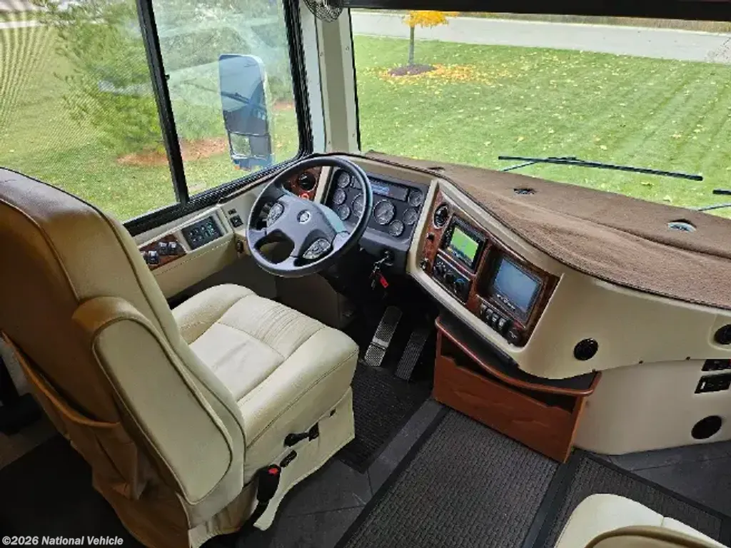 2013 Discovery 40X by Fleetwood from National Vehicle in Grand Blanc, Michigan