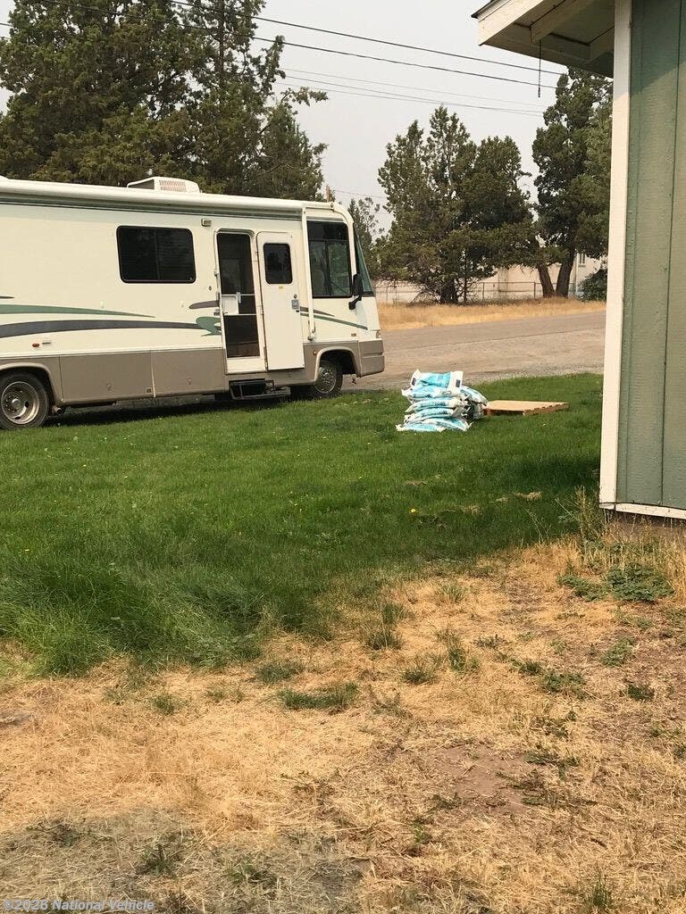 1999 Georgie Boy Landau 3512 Slide - Used Class A For Sale by National Vehicle in Klamath Falls, Oregon