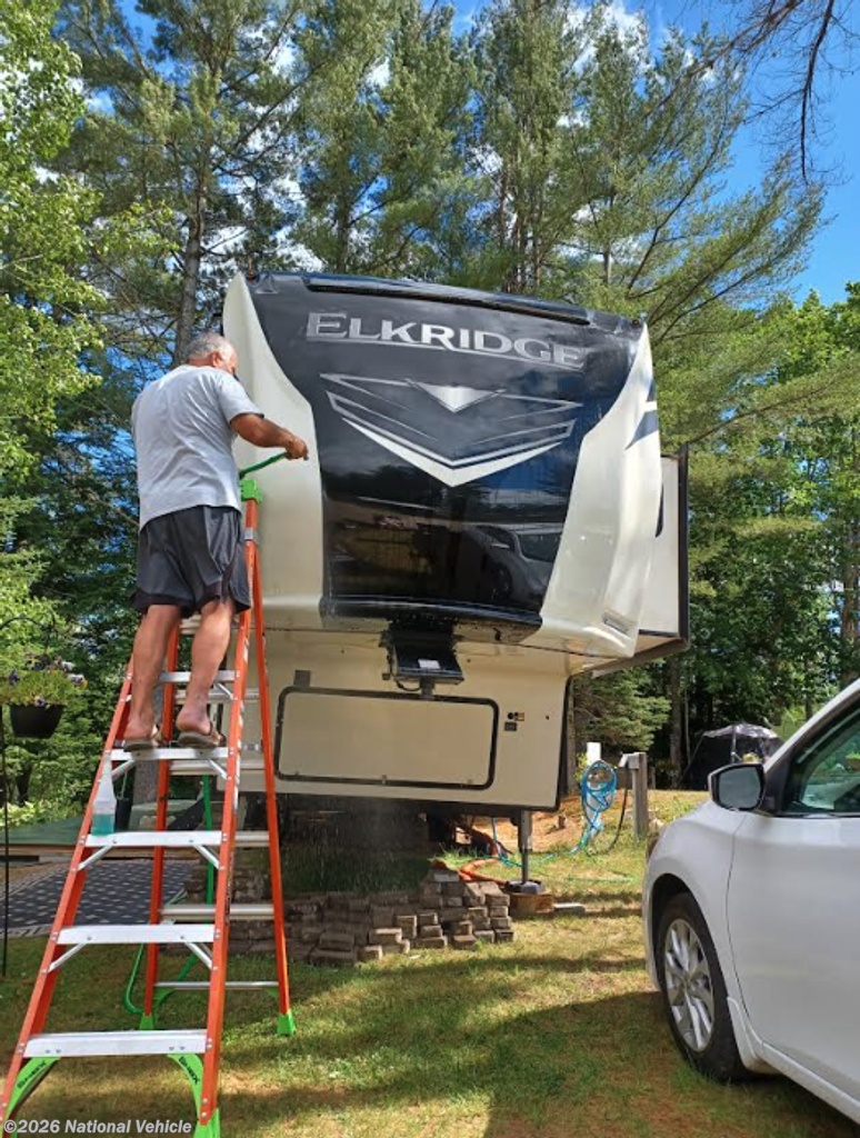 2020 Heartland ElkRidge 39MBHS - Used Fifth Wheel For Sale by National Vehicle in Buckfield, Maine