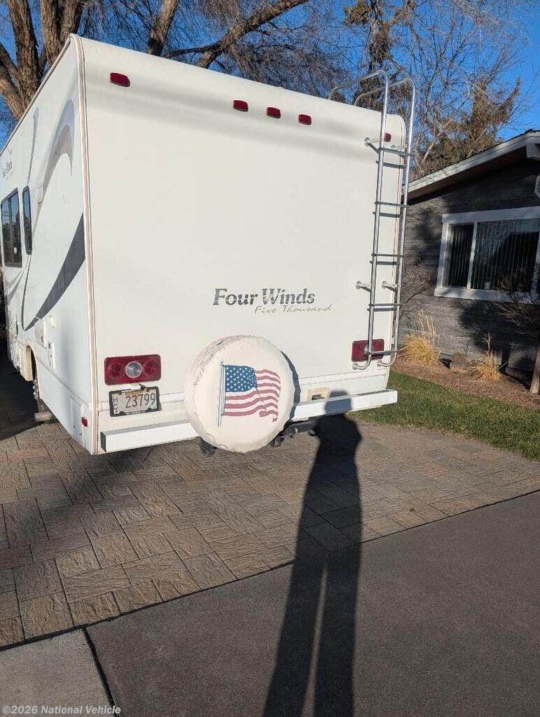 2004 Four Winds Chateau Sport 21RB - Used Class C For Sale by National Vehicle in Ocala, Florida