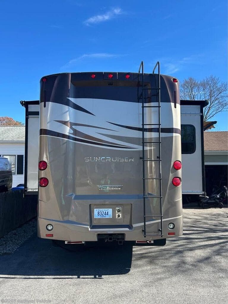 Used 2015 Itasca Suncruiser 35P available in Cumberland, Rhode Island