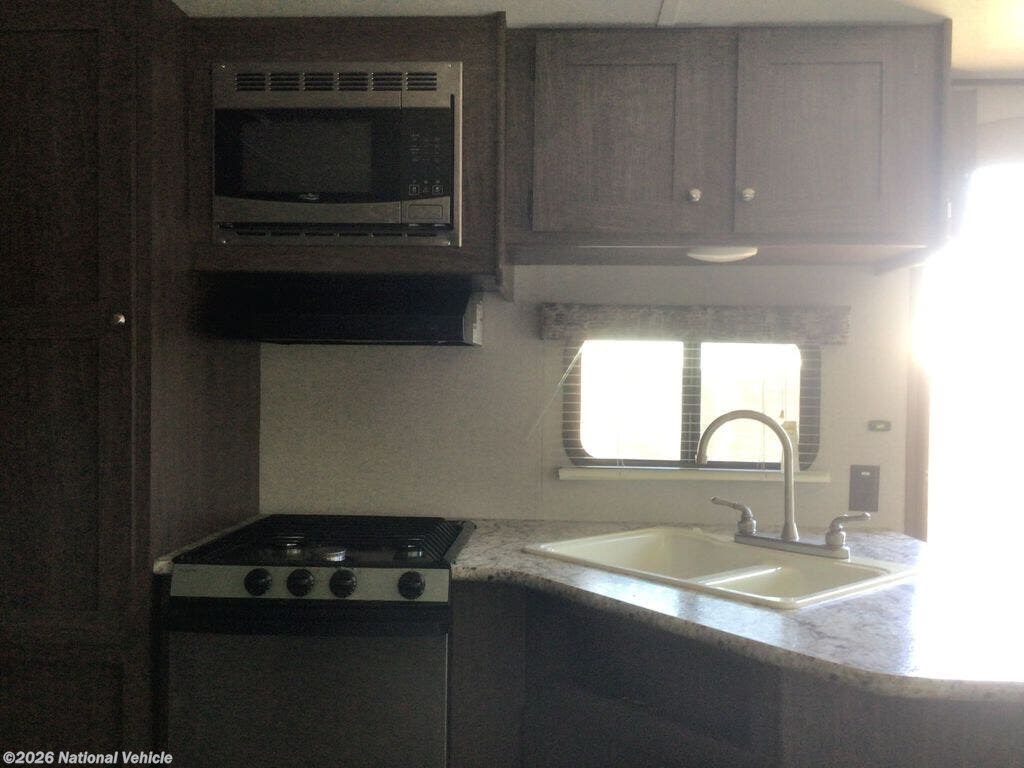 2018 Hideout LHS 24LHSWE by Keystone from National Vehicle in Alamogordo, New Mexico