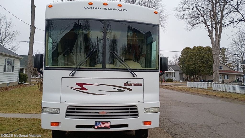 2007 Sightseer 33T by Winnebago from National Vehicle in North Branch, Michigan