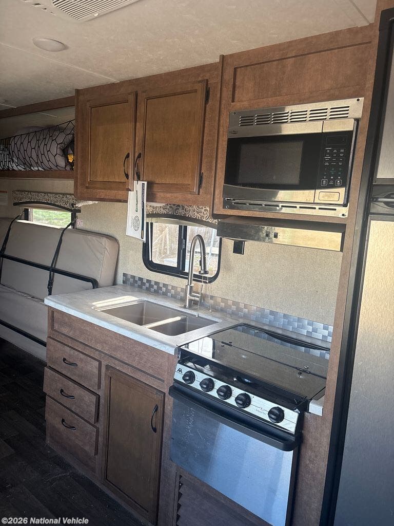 2018 Autumn Ridge 26HR by Starcraft from National Vehicle in Zillah, Washington