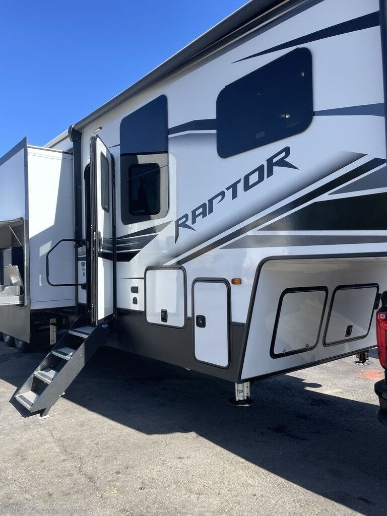 2021 Keystone Raptor 423 - Used Toy Hauler For Sale by National Vehicle in Albuquerque, New Mexico
