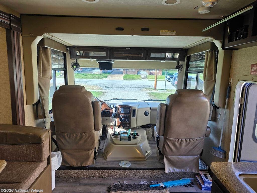 Used 2018 Thor Motor Coach Windsport 35M available in Warrenton, Missouri