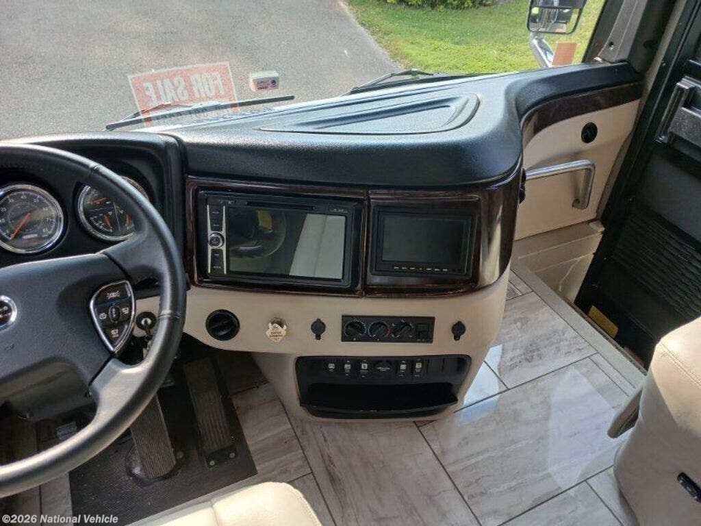 2018 American Revolution SE 44H by American Coach from National Vehicle in Forestville, New York