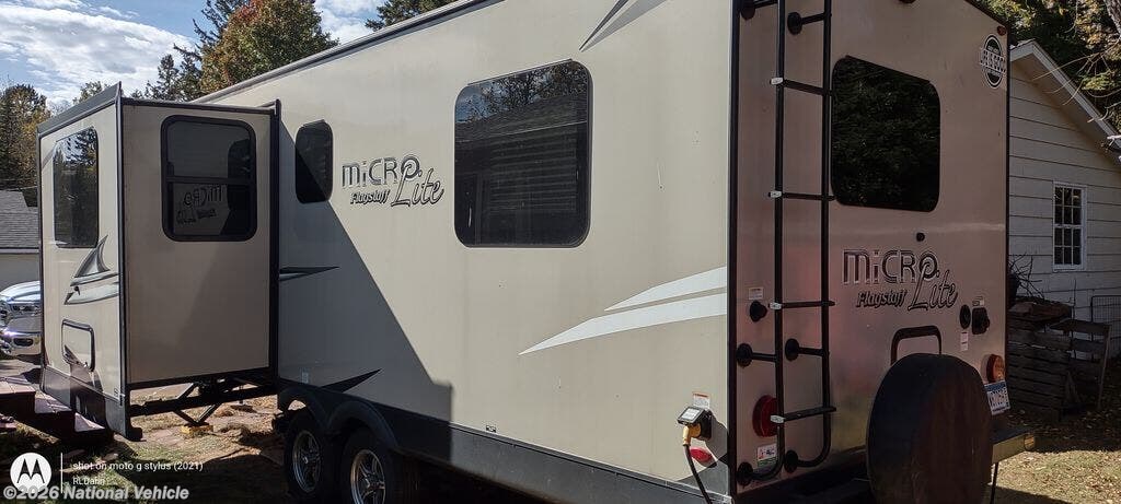 2021 Forest River Flagstaff Micro Lite 25FKS - Used Travel Trailer For Sale by National Vehicle in Silver Bay, Minnesota