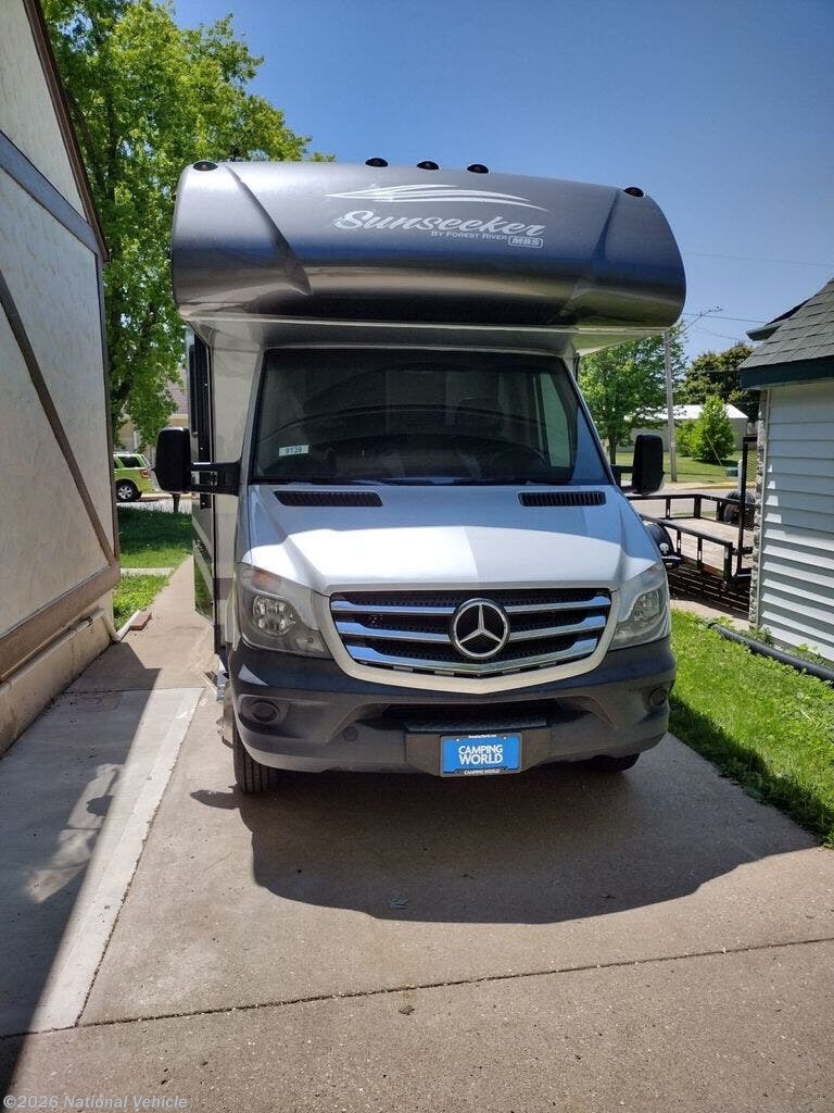 2018 Forest River Sunseeker MBS 2400R - Used Class C For Sale by National Vehicle in Beaver Dam, Wisconsin