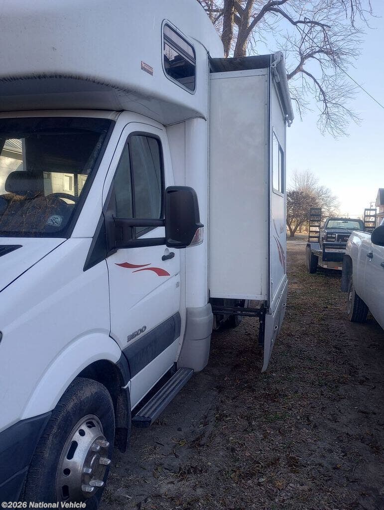 2007 Itasca Navion 23H - Used Class C For Sale by National Vehicle in Jewell, Kansas