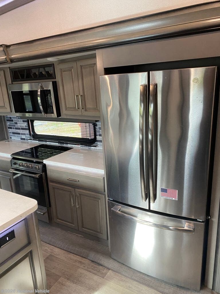 2021 Keystone Montana 3781RL - Used Fifth Wheel For Sale by National Vehicle in Moss Bluff, Louisiana