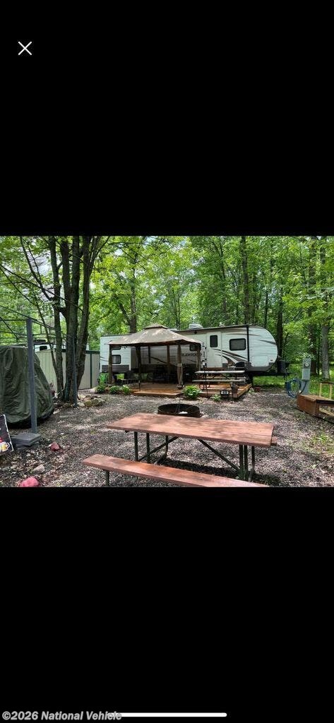 2016 Forest River Wildwood 31QBTS - Used Travel Trailer For Sale by National Vehicle in Mora, Minnesota