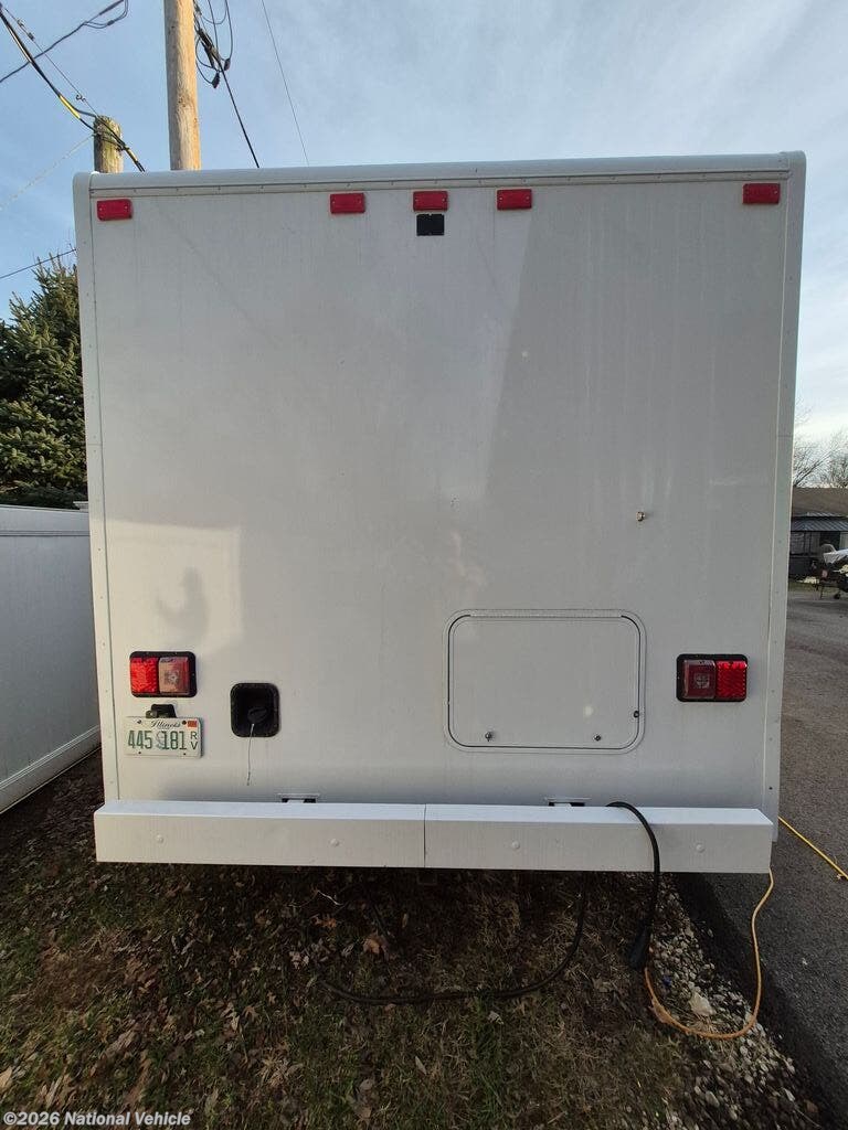 Used 2021 Winnebago Minnie Winnie 325AR available in Morris, Illinois