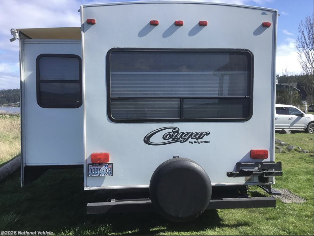 2012 Keystone Cougar 25RLS - Used Travel Trailer For Sale by National Vehicle in Lopez Island, Washington