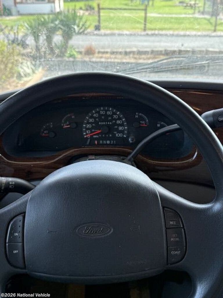 Used 2002 Holiday Rambler Atlantis 27PBD available in Aumsville, Oregon