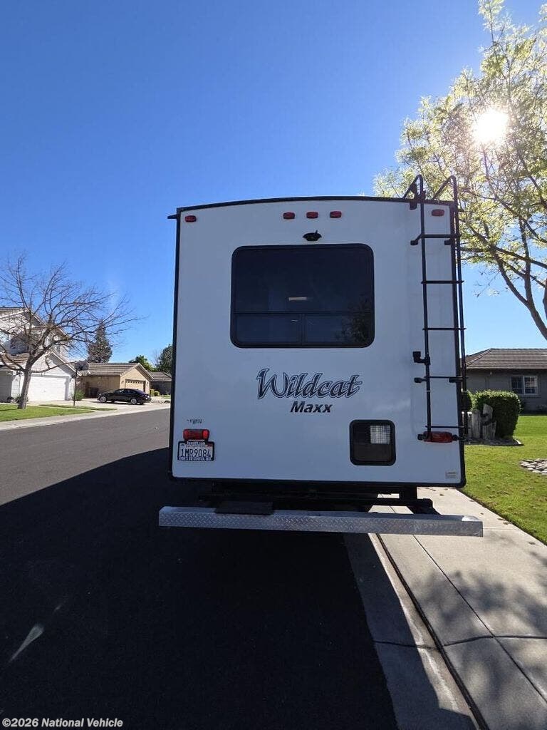 2018 Forest River Wildcat Maxx 262RGX - Used Fifth Wheel For Sale by National Vehicle in Ripon, California