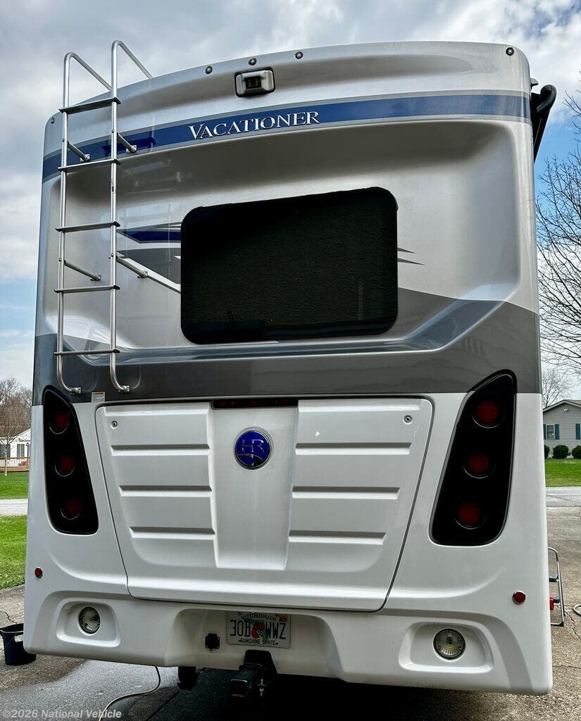 2024 Holiday Rambler Vacationer 33C - Used Class A For Sale by National Vehicle in Groveport, Ohio