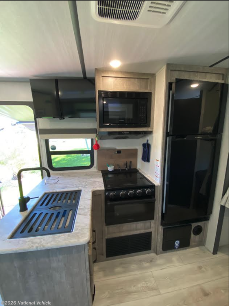 2023 Surveyor Legend 240BHLE by Forest River from National Vehicle in Cape Coral, Florida