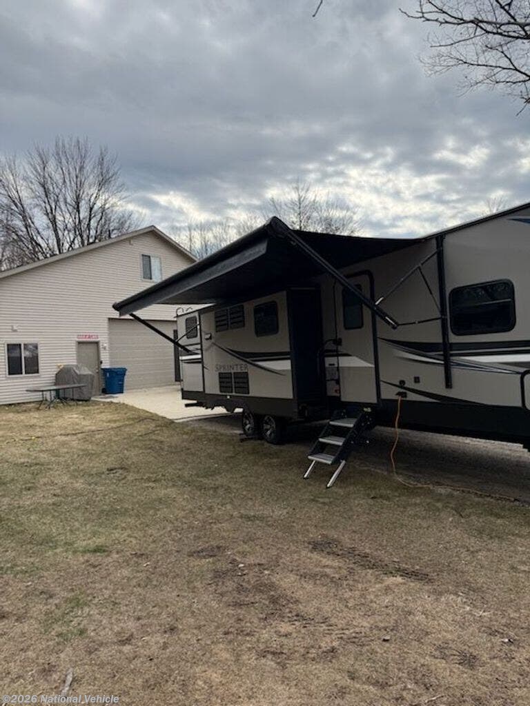 2021 Keystone Sprinter Limited 341BIK - Used Travel Trailer For Sale by National Vehicle in Hope, Michigan