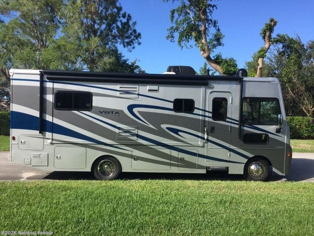 2018 Winnebago Vista LX 27N - Used Class A For Sale by National Vehicle in Delray Beach, Florida