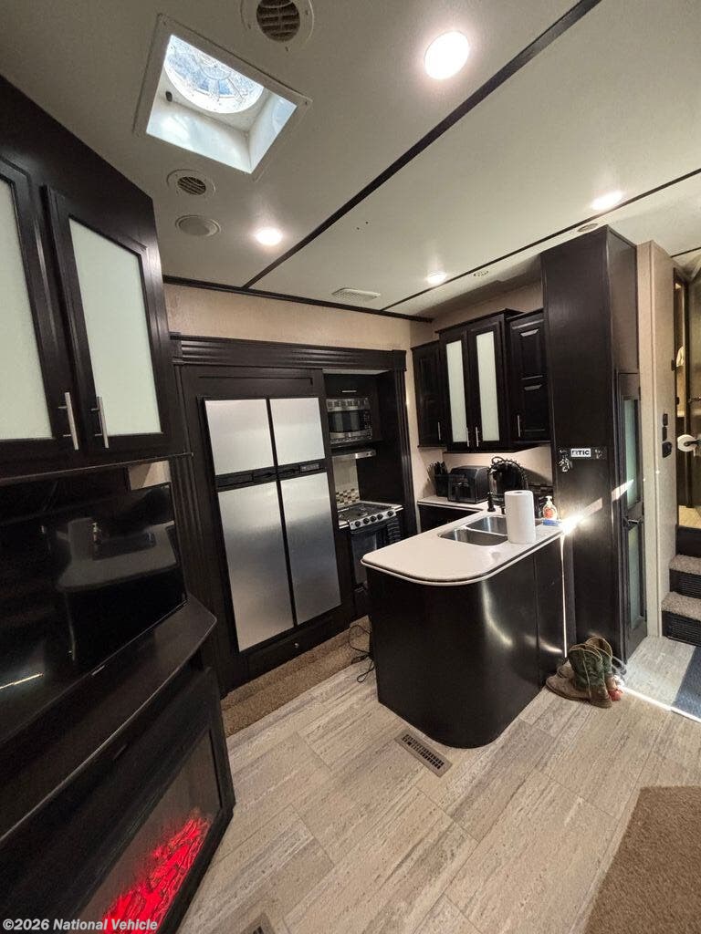 2016 Seismic Wave 355W by Jayco from National Vehicle in Deer Park, Washington