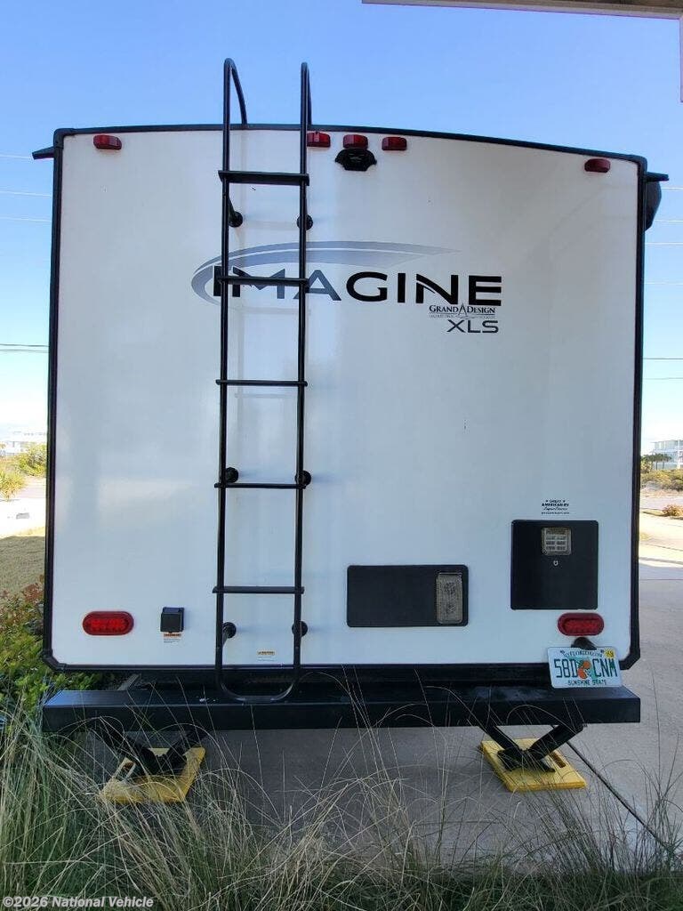 2022 Grand Design Imagine XLS 17MKE - Used Travel Trailer For Sale by National Vehicle in Navarre, Florida
