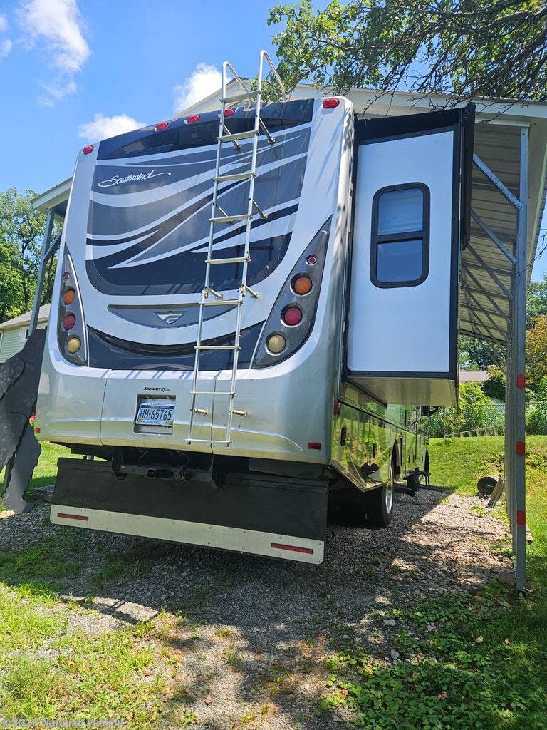 2010 Southwind 32VS by Fleetwood from National Vehicle in Altman, Pennsylvania