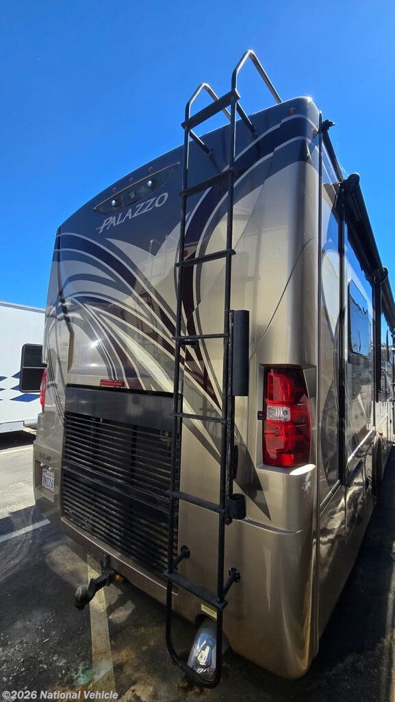 2015 Thor Motor Coach Palazzo 33.2 - Used Class A For Sale by National Vehicle in Westlake Village, California